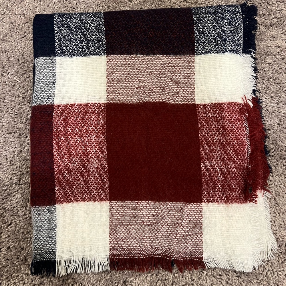 Women’s Scarf/Wrap/Shawl